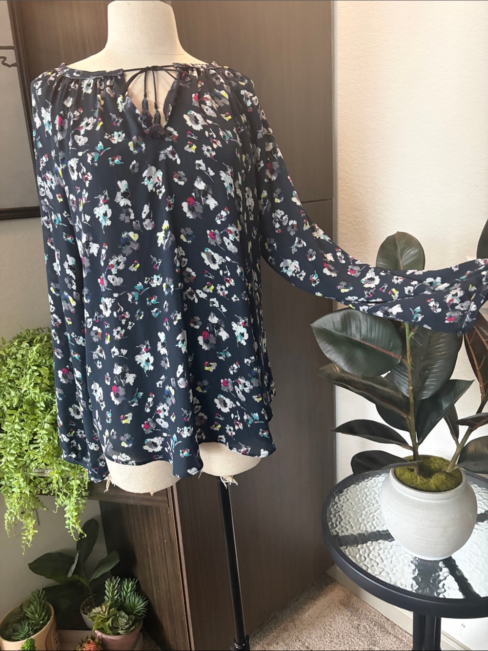 Simply Vera Vera Wang Navy Floral Tie-Front Peasant Blouse